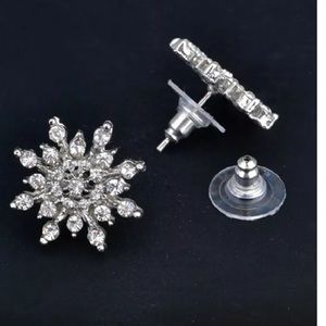 ❄️❄️ Sparkly Snowflakes Earrings ❄️❄️